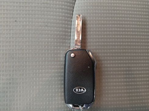 Used 2021 Kia Forte LXS FWD image 32