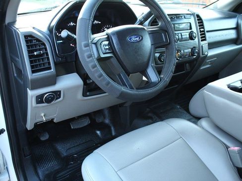 Used 2019 Ford F250 XL w/ Power Equipment Group AWD/4WD image 12