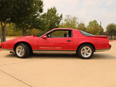 Used 1988 Pontiac Firebird Formula RWD image 6