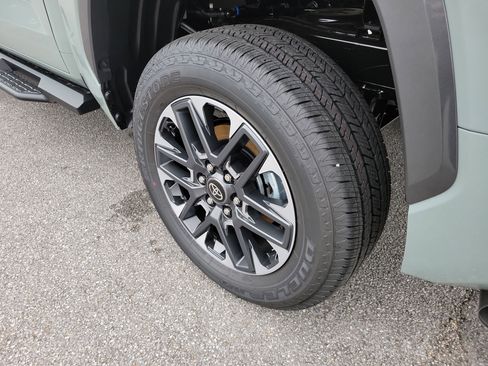New 2026 Toyota Tundra Limited AWD/4WD image 26