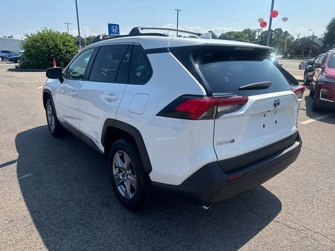 Used 2023 Toyota RAV4 LE AWD/4WD image 5