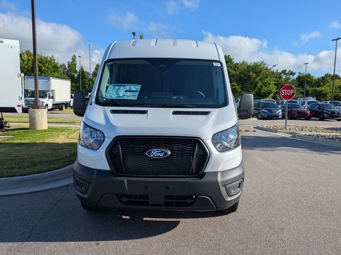 New 2026 Ford Transit 250 148 Medium Roof RWD image 9