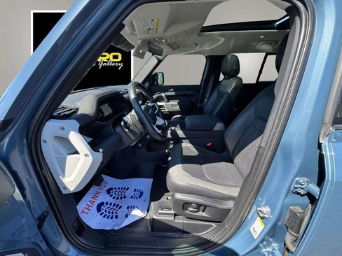 Used 2020 Land Rover Defender 110 SE image 9