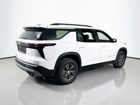 New 2026 Chevrolet Traverse LT image 5