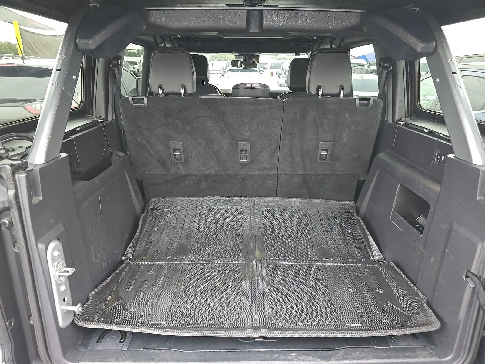 Used 2022 Ford Bronco Badlands w/ Sasquatch Package AWD/4WD image 9