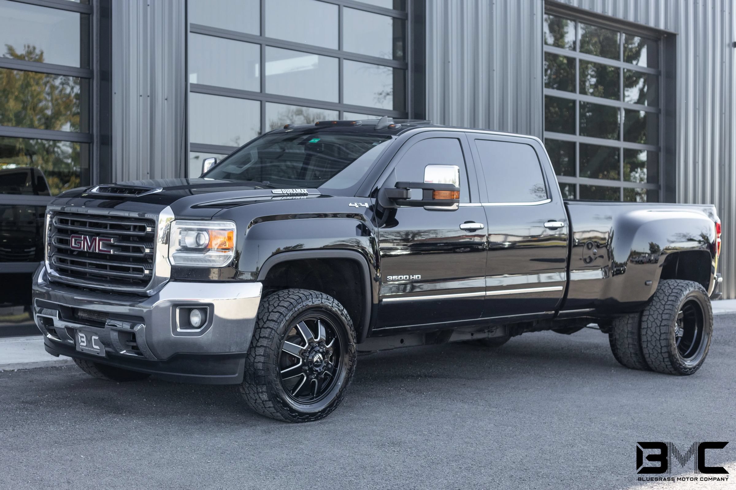 Used 2017 GMC Sierra 3500 SLT AWD/4WD image 2