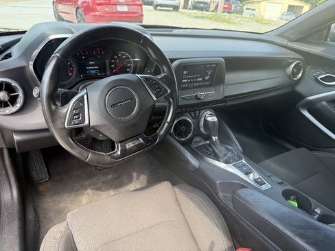 Used 2017 Chevrolet Camaro LT RWD image 15