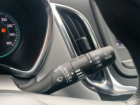 Certified 2022 Chevrolet Equinox LS w/ LS Convenience Package image 18