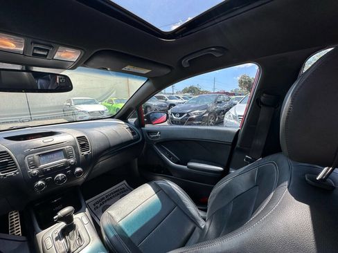 Used 2015 Kia Forte SX w/ SX Premium Package image 19