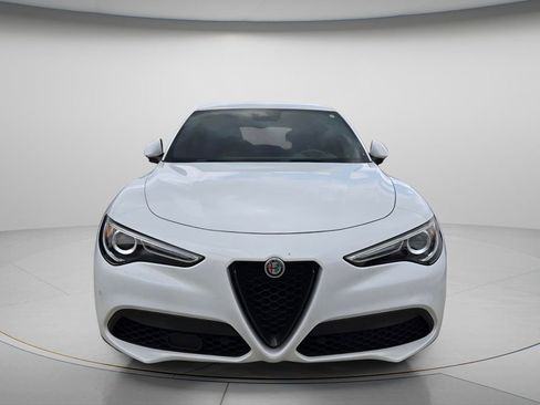 Used 2023 Alfa Romeo Stelvio Sprint RWD image 3