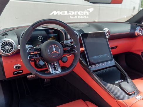 Used 2022 Mercedes-Benz SL 63 AMG 4MATIC image 13