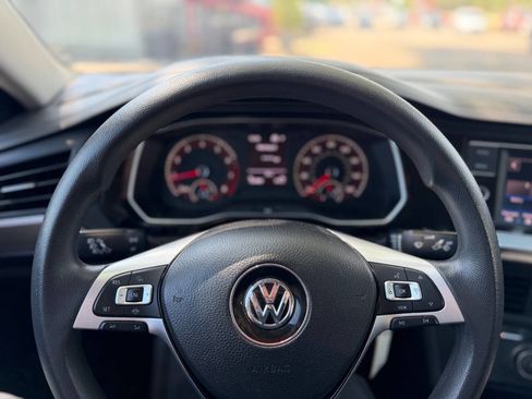 Used 2019 Volkswagen Jetta S FWD image 40