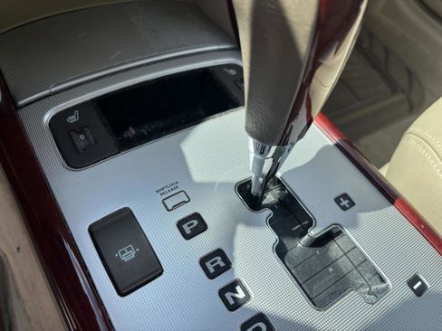 Used 2006 Hyundai Azera Limited image 24