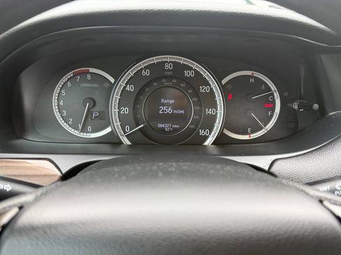 Used 2017 Honda Accord EX image 24