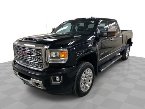 Certified 2019 GMC Sierra 2500 Denali w/ Duramax Plus Package image 1