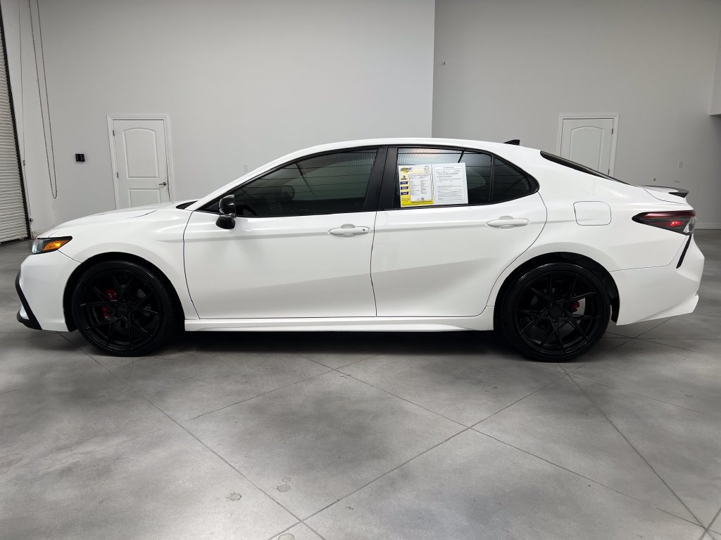 Used 2023 Toyota Camry SE w/ Convenience Package FWD image 5