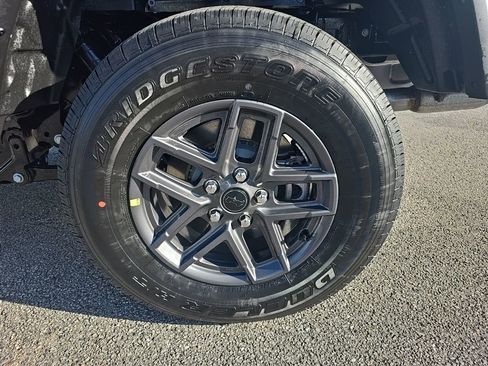 New 2026 Jeep Gladiator Sport AWD/4WD image 10