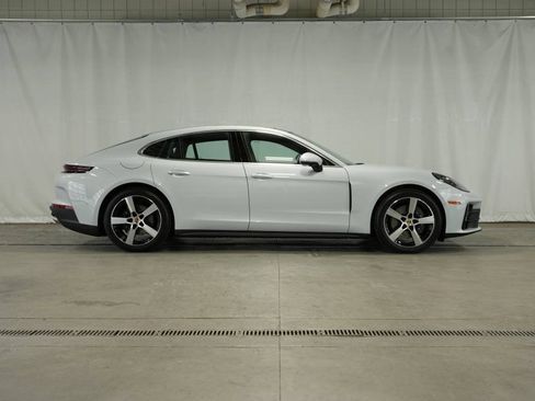 New 2025 Porsche Panamera 4 image 8