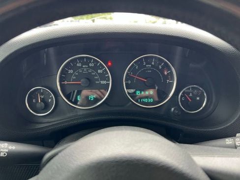 Used 2014 Jeep Wrangler Unlimited Sport w/ Quick Order Package 24S AWD/4WD image 11