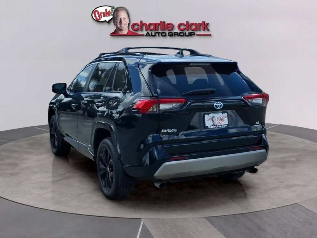 Used 2023 Toyota RAV4 SE w/ Convenience Package AWD/4WD image 4