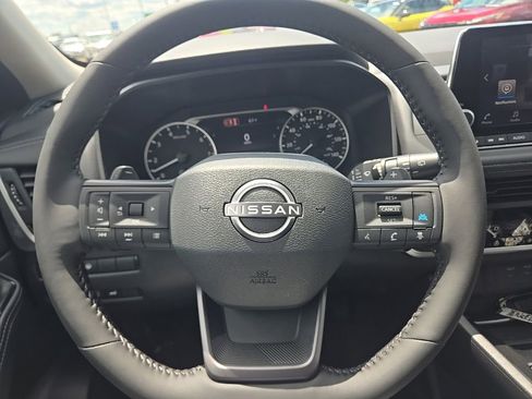 New 2026 Nissan Rogue SV w/ Cold Weather Package AWD/4WD image 15