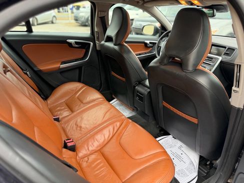 Used 2011 Volvo S60 T6 image 12