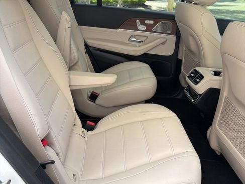 Used 2023 Mercedes-Benz GLS 450 4MATIC image 20