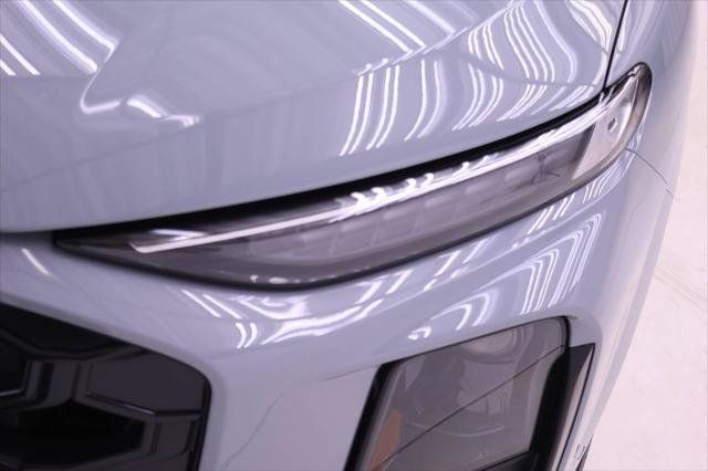Certified 2026 Audi Q3 quattro 2.0T w/ Driver Assistance Package AWD/4WD image 25