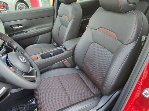 New 2026 Nissan Kicks SR AWD/4WD image 21