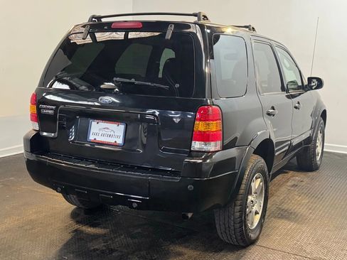 Used 2005 Ford Escape Limited image 4