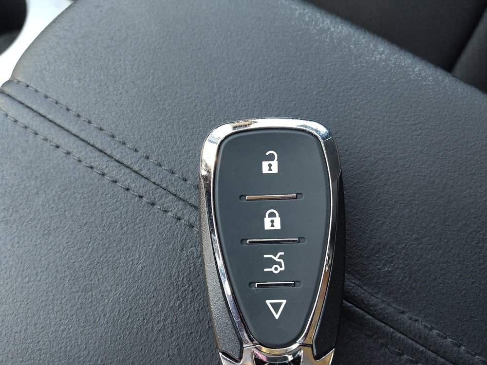 Used 2021 Chevrolet Malibu LT FWD image 32