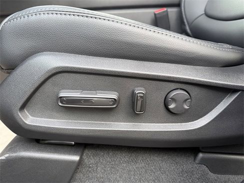 Certified 2025 Honda Pilot EX-L image 24