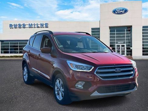 Used 2017 Ford Escape SE w/ Equipment Group 201A image 1