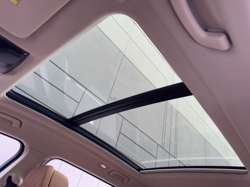 Used 2023 BMW X7 xDrive40i w/ Climate Comfort Package image 12