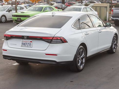 Used 2023 Honda Accord EX image 4