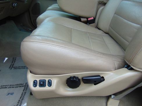 Used 2005 Ford F250 Lariat AWD/4WD image 7