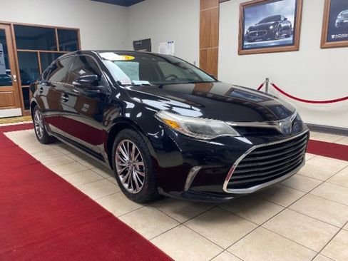 Used 2016 Toyota Avalon Limited image 7