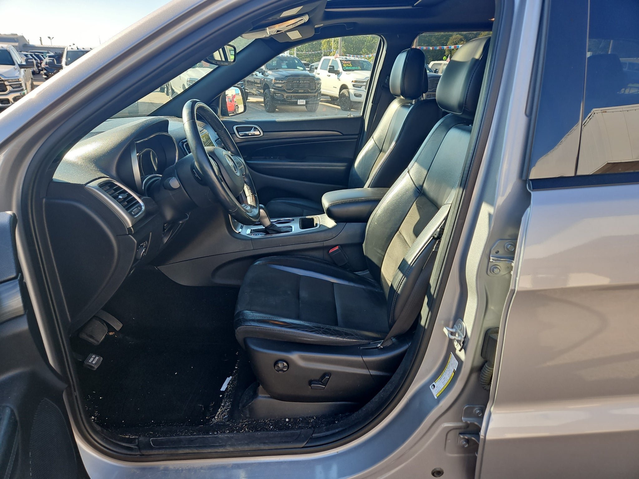 Used 2019 Jeep Grand Cherokee Altitude AWD/4WD image 5