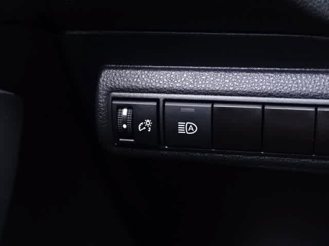 Certified 2022 Toyota Corolla SE w/ Carpet Mat Package (TMS) FWD image 39