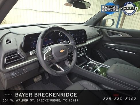 Used 2024 Chevrolet Traverse LT w/ Enhanced Driving Package image 8