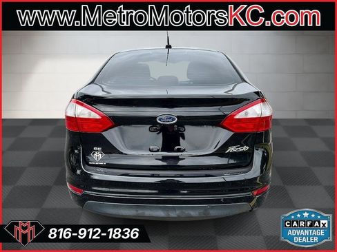 Used 2018 Ford Fiesta SE FWD image 4