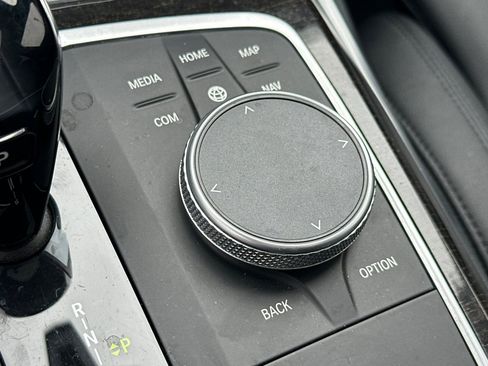 Used 2021 BMW 330e w/ Driving Assistance Package image 32