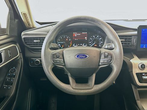 Used 2021 Ford Explorer 2WD image 18