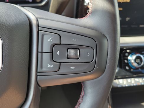 Used 2025 GMC Sierra 2500 AT4X AWD/4WD image 25