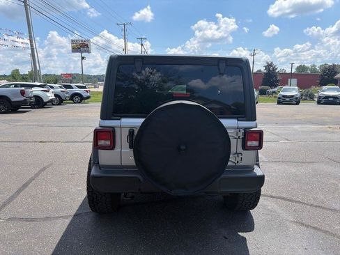 Used 2020 Jeep Wrangler Unlimited Sport S AWD/4WD image 5