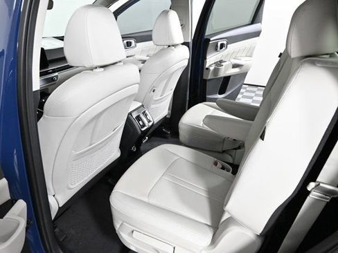 Certified 2025 Kia Sorento SX image 16