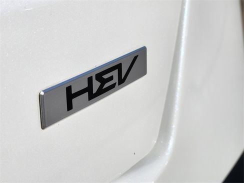 Certified 2025 Kia Sorento EX image 10