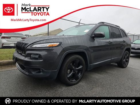 Used 2017 Jeep Cherokee Limited FWD image 1