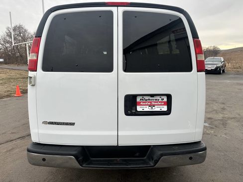 Used 2015 Chevrolet Express 3500 LT w/ LT Preferred Equipment Group image 4