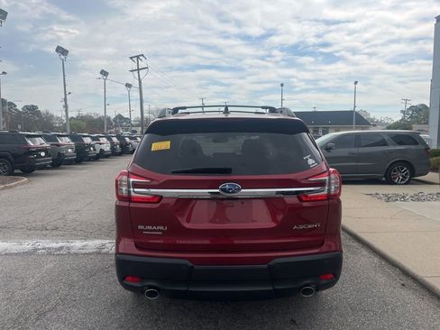 Used 2024 Subaru Ascent Premium w/ Convenience Package image 5